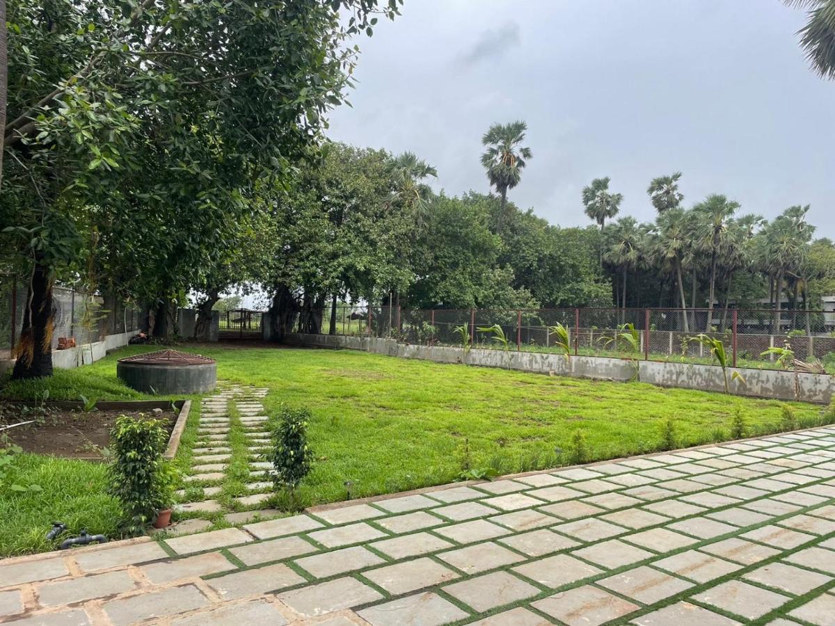 Classic Villa Palghar Экстерьер фото